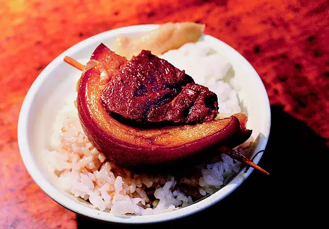 府前阿章爌肉飯