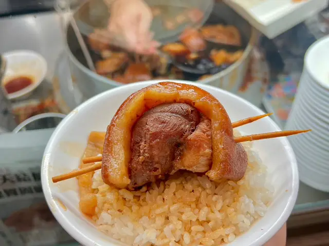 泉焢肉飯