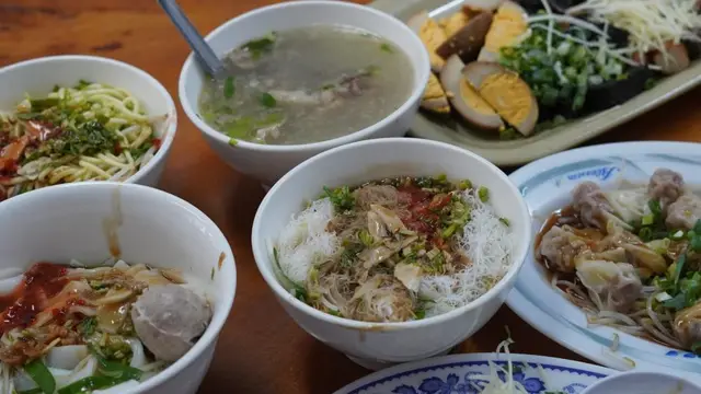 榕樹下麵店