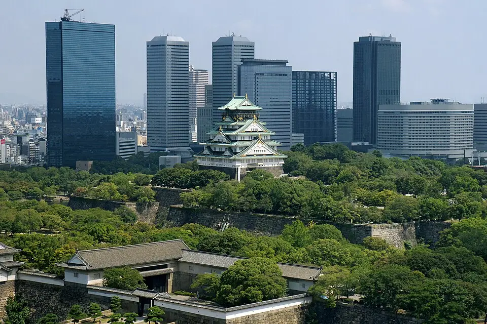 大阪城天守閣與石垣